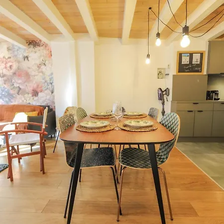 Apartment Le Fleuri Pretty Triplex In The Old Town *